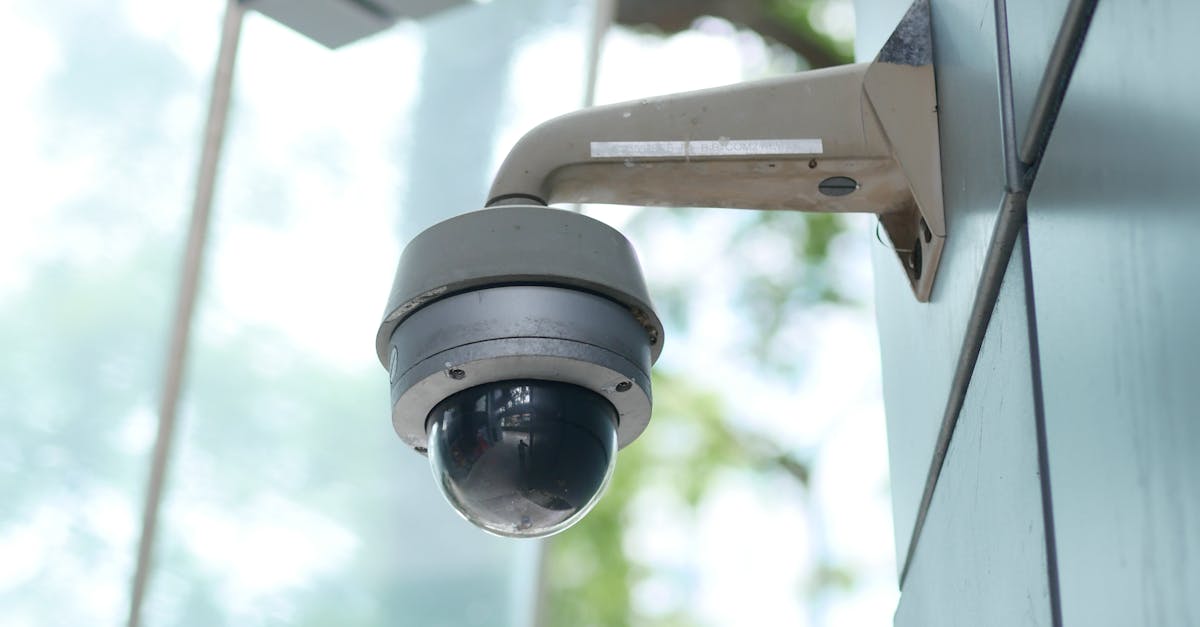 Exploring Mobile Security Units for Event Protection